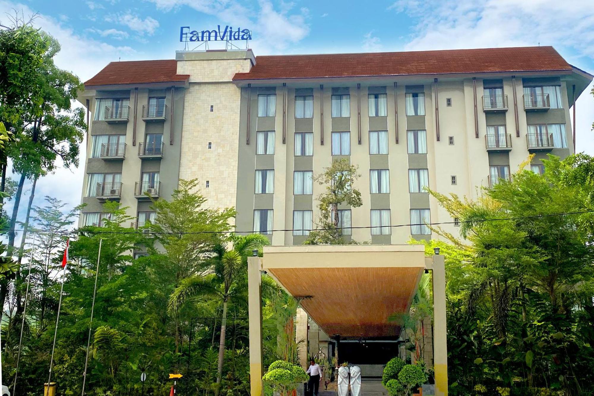 Famvida Hotel Lubuklinggau Eksteriør bilde